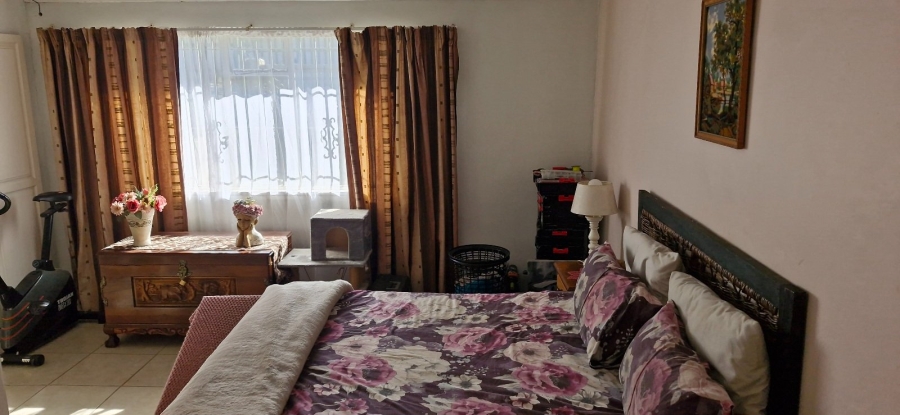 6 Bedroom Property for Sale in Selwyn Gauteng