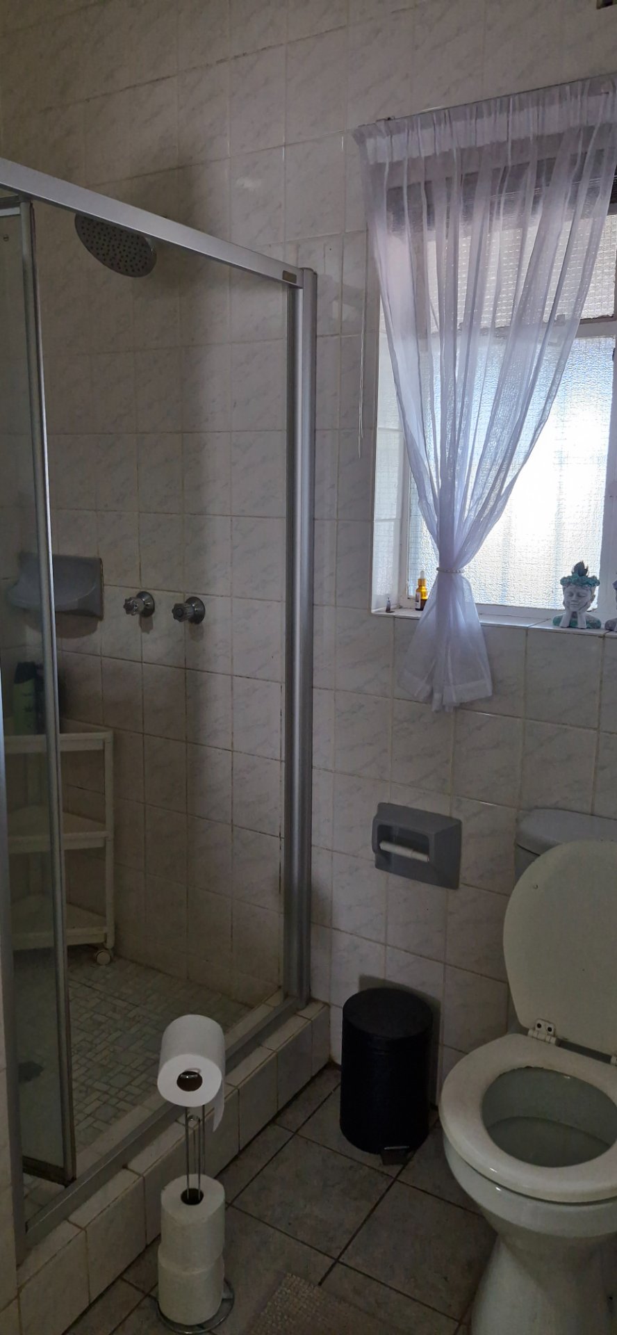 6 Bedroom Property for Sale in Selwyn Gauteng