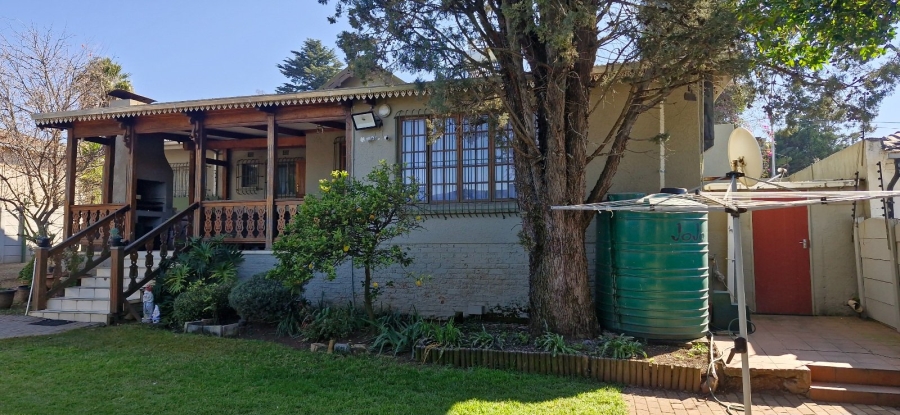 6 Bedroom Property for Sale in Selwyn Gauteng