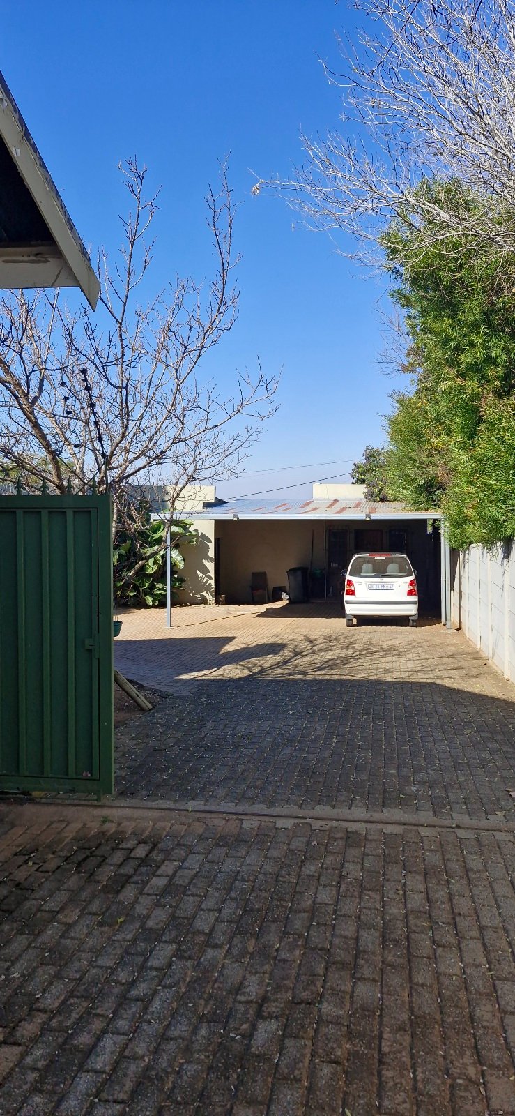 6 Bedroom Property for Sale in Selwyn Gauteng