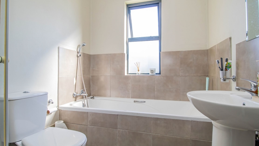 2 Bedroom Property for Sale in Rynfield Gauteng