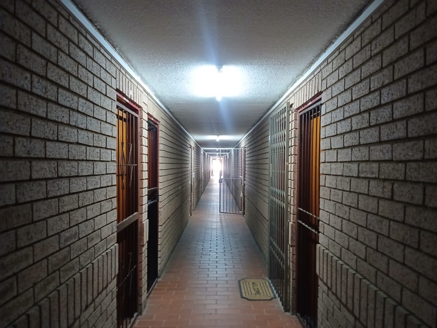 1 Bedroom Property for Sale in Hatfield Gauteng