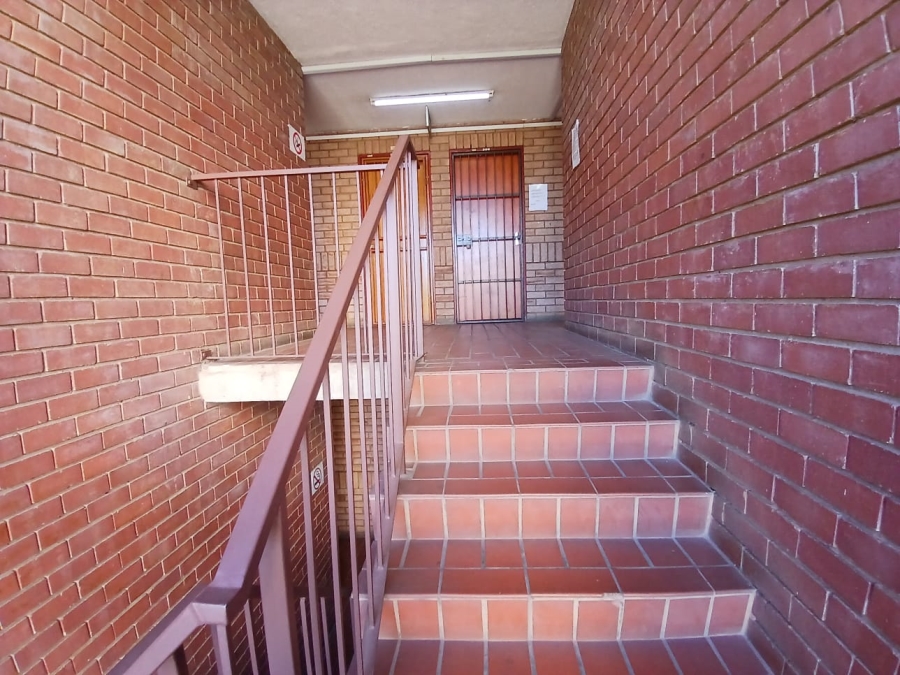 1 Bedroom Property for Sale in Hatfield Gauteng