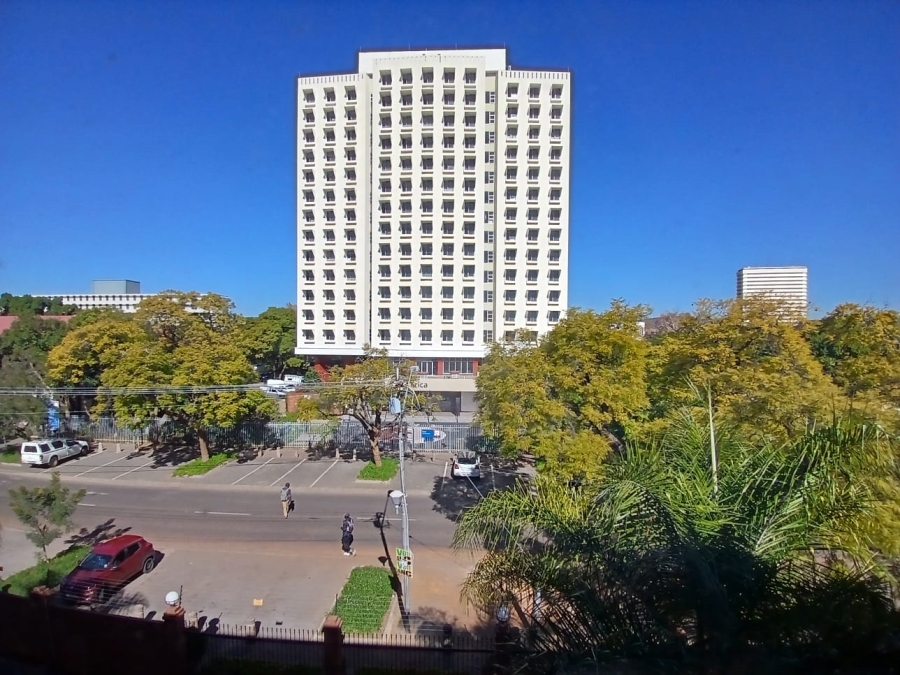 1 Bedroom Property for Sale in Hatfield Gauteng