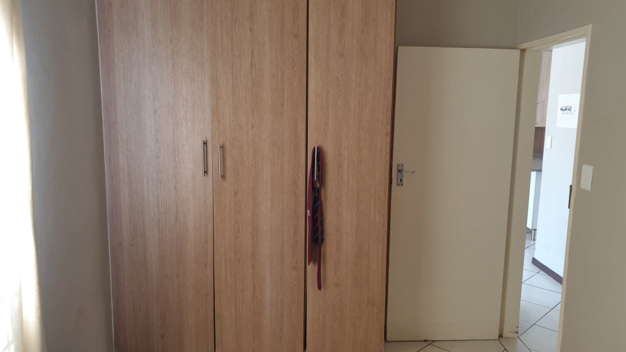 2 Bedroom Property for Sale in Monavoni Gauteng