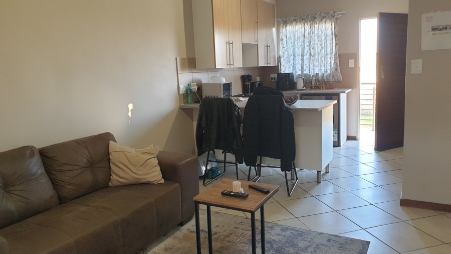 2 Bedroom Property for Sale in Monavoni Gauteng