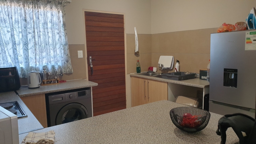 2 Bedroom Property for Sale in Monavoni Gauteng