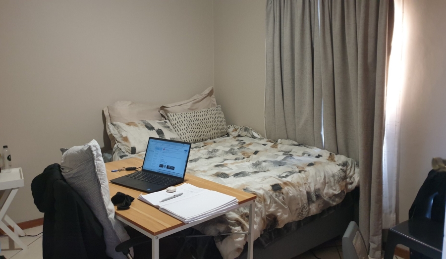 2 Bedroom Property for Sale in Monavoni Gauteng