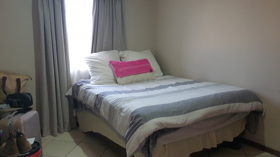 2 Bedroom Property for Sale in Monavoni Gauteng