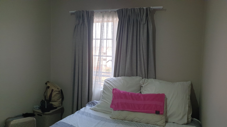 2 Bedroom Property for Sale in Monavoni Gauteng