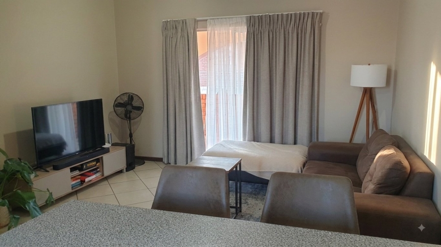 2 Bedroom Property for Sale in Monavoni Gauteng