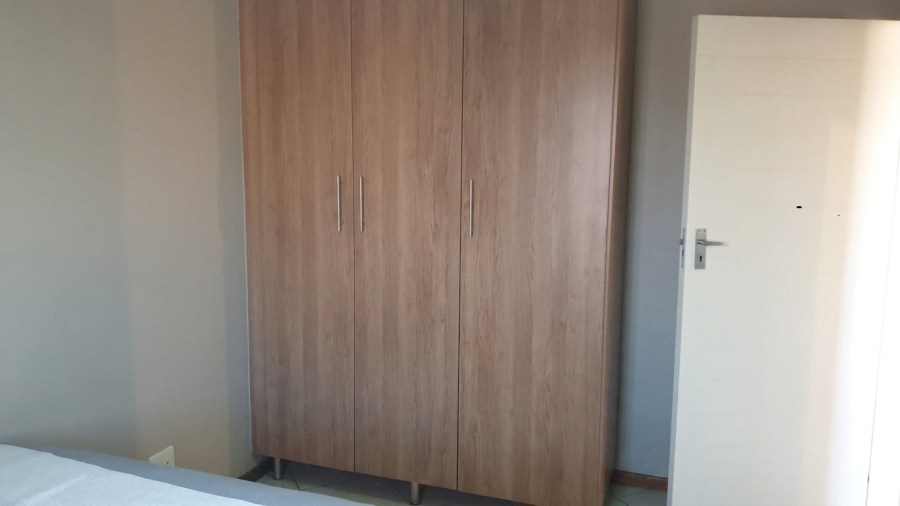 2 Bedroom Property for Sale in Monavoni Gauteng