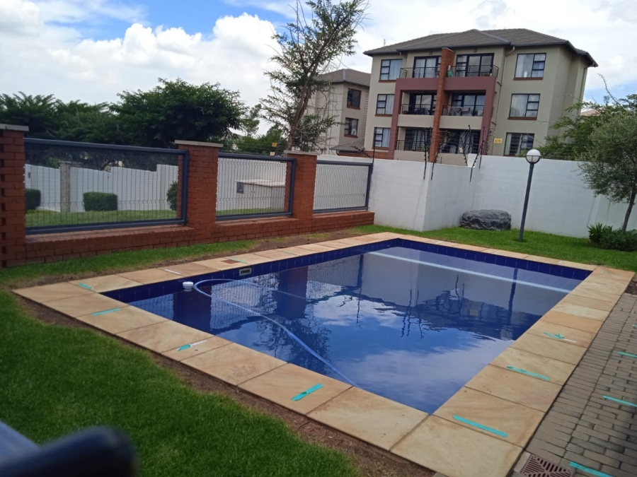 1 Bedroom Property for Sale in Oakdene Gauteng