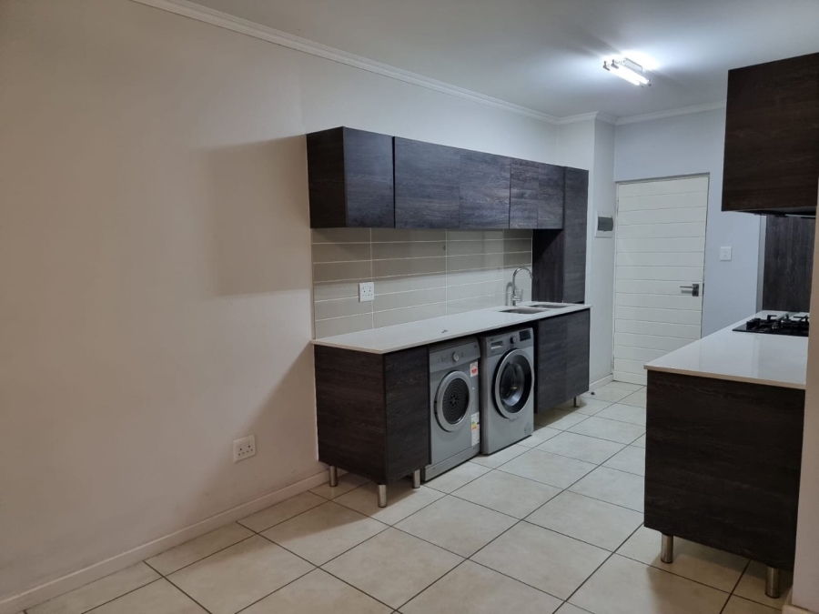 1 Bedroom Property for Sale in Oakdene Gauteng