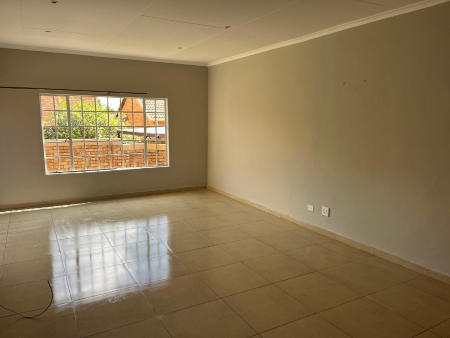 To Let 3 Bedroom Property for Rent in Amorosa Gauteng