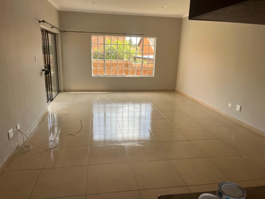 To Let 3 Bedroom Property for Rent in Amorosa Gauteng
