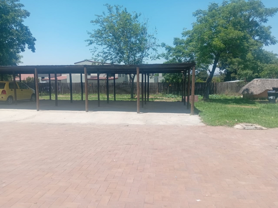 To Let Commercial Property for Rent in President Park Gauteng