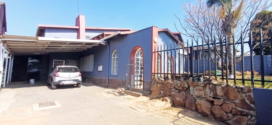 3 Bedroom Property for Sale in South Crest Gauteng