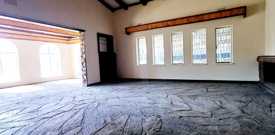 3 Bedroom Property for Sale in South Crest Gauteng