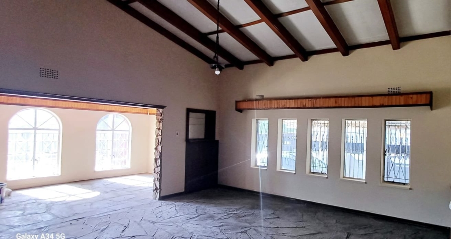 3 Bedroom Property for Sale in South Crest Gauteng
