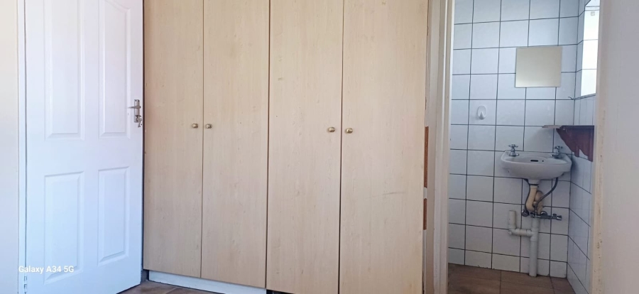 3 Bedroom Property for Sale in South Crest Gauteng