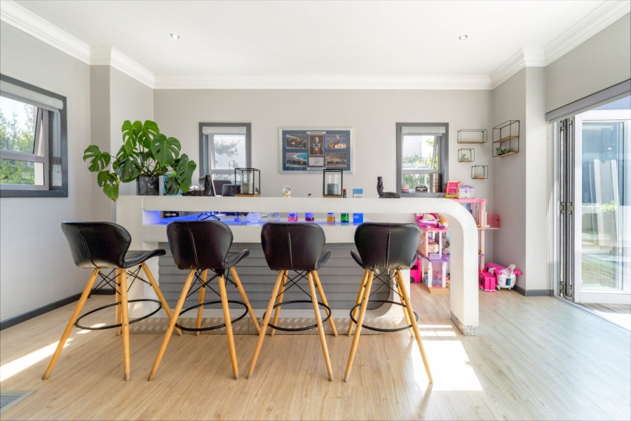4 Bedroom Property for Sale in Olivedale Gauteng