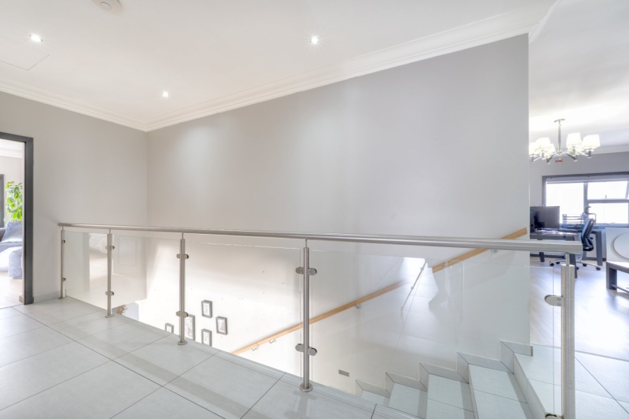 4 Bedroom Property for Sale in Olivedale Gauteng