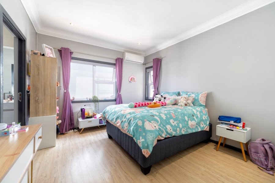 4 Bedroom Property for Sale in Olivedale Gauteng