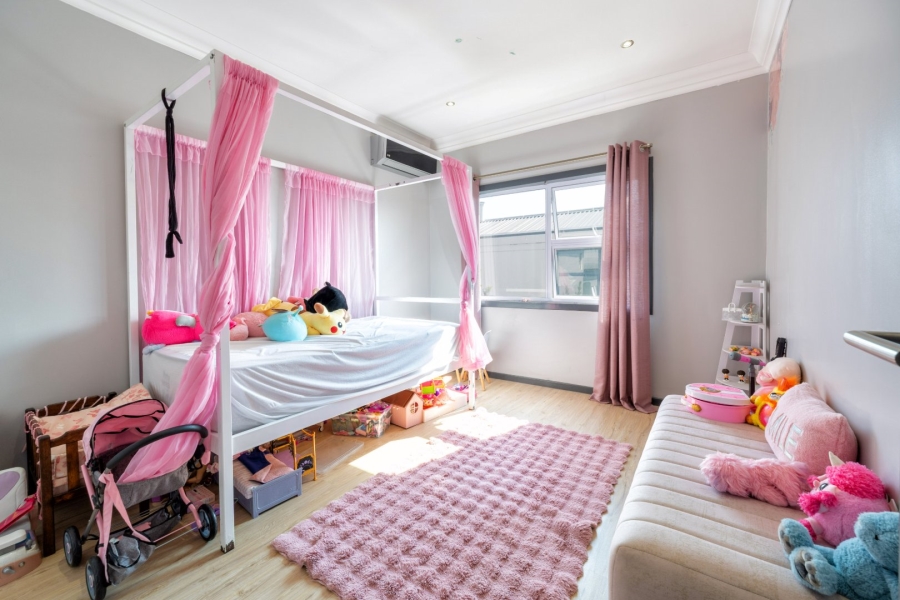 4 Bedroom Property for Sale in Olivedale Gauteng