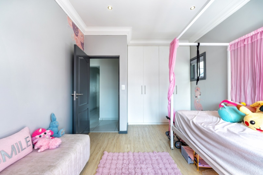 4 Bedroom Property for Sale in Olivedale Gauteng