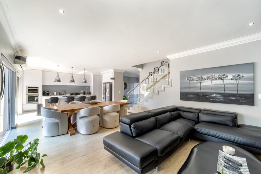 4 Bedroom Property for Sale in Olivedale Gauteng