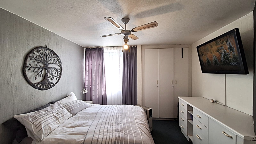 To Let 2 Bedroom Property for Rent in Victory Park Gauteng