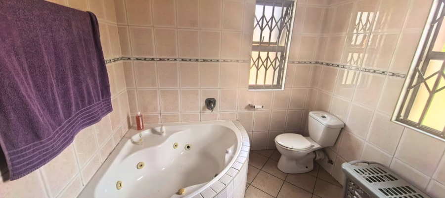 3 Bedroom Property for Sale in Halfway Gardens Gauteng
