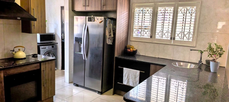 3 Bedroom Property for Sale in Halfway Gardens Gauteng