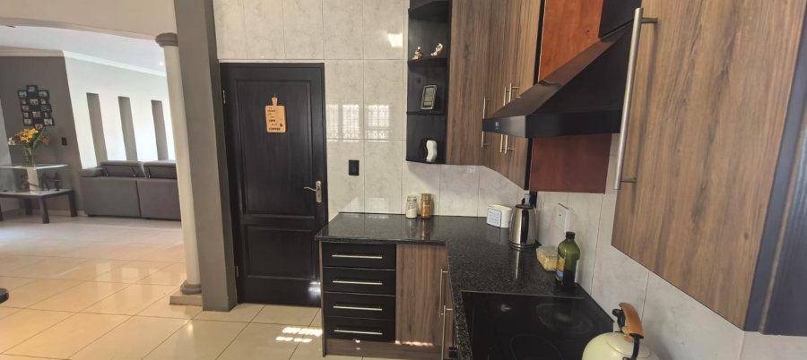 3 Bedroom Property for Sale in Halfway Gardens Gauteng