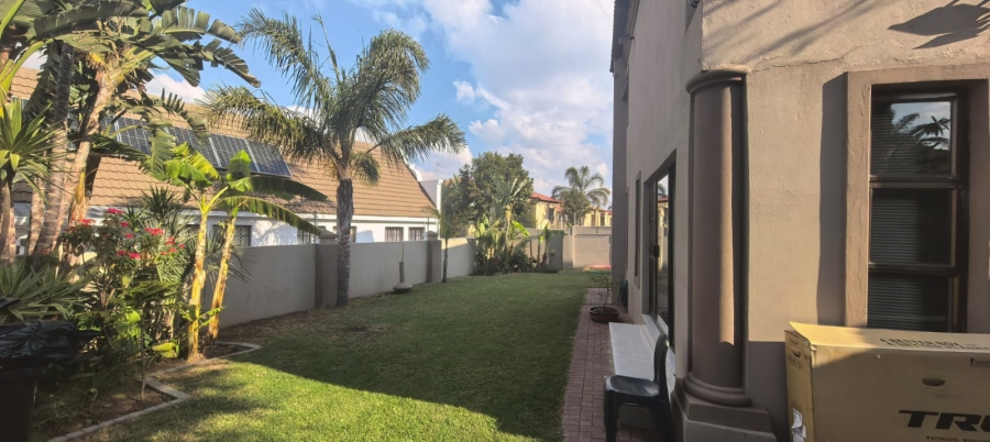 3 Bedroom Property for Sale in Halfway Gardens Gauteng