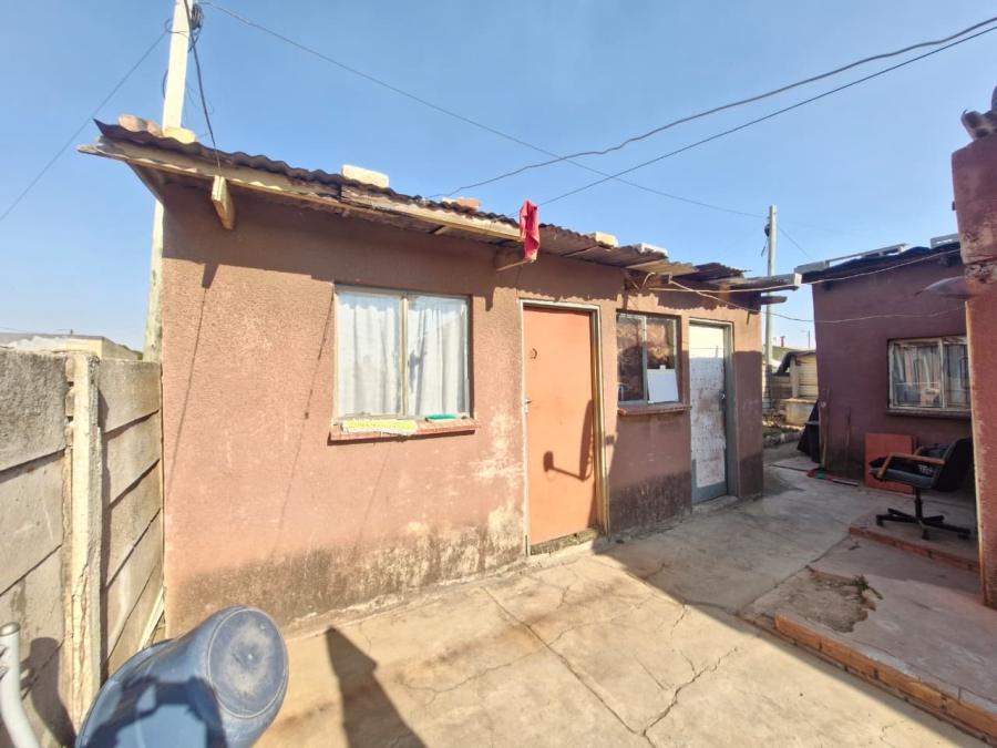 4 Bedroom Property for Sale in Daveyton Gauteng