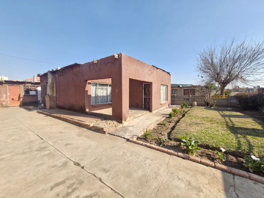 4 Bedroom Property for Sale in Daveyton Gauteng