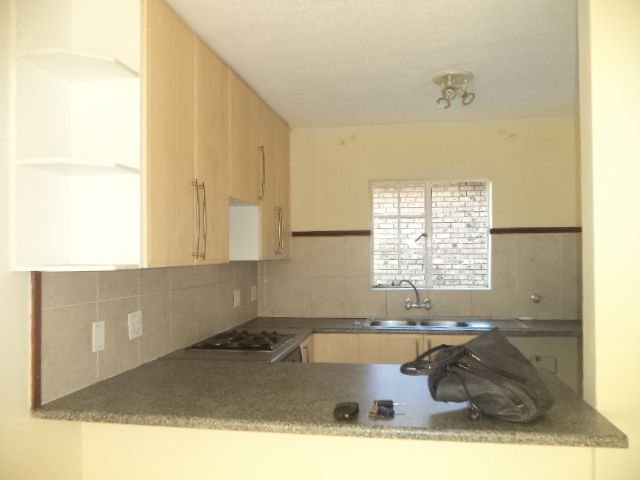 To Let 2 Bedroom Property for Rent in Monavoni Gauteng