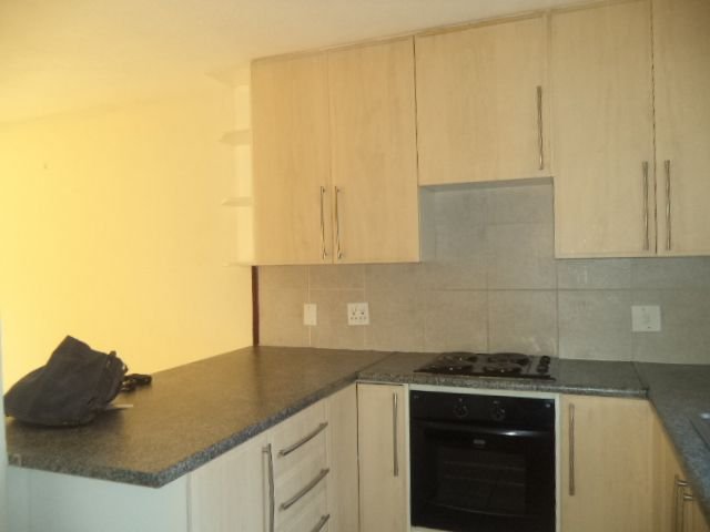 To Let 2 Bedroom Property for Rent in Monavoni Gauteng