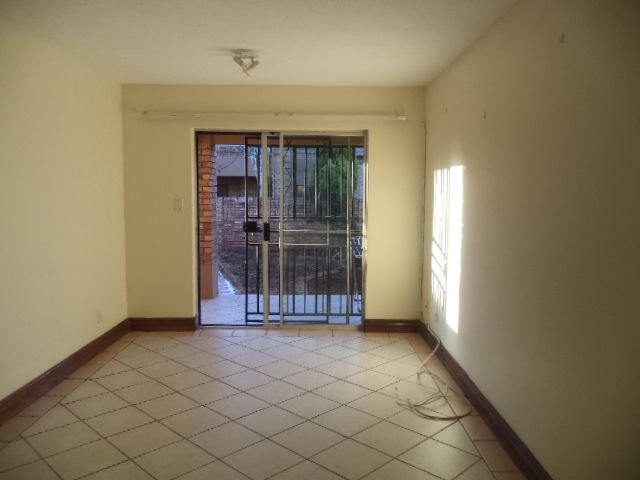 To Let 2 Bedroom Property for Rent in Monavoni Gauteng