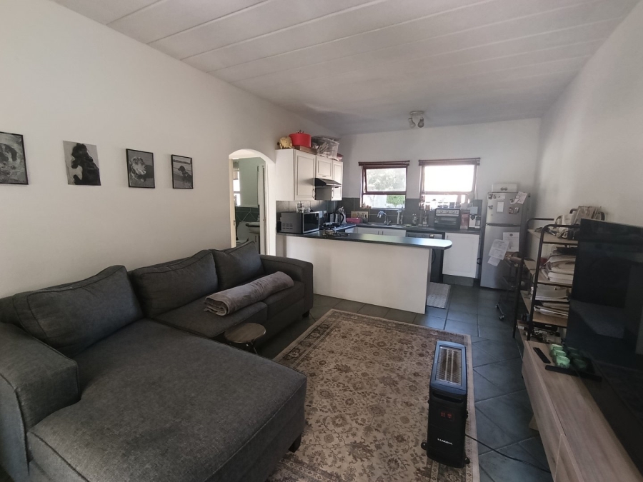 To Let 1 Bedroom Property for Rent in Waverley Gauteng