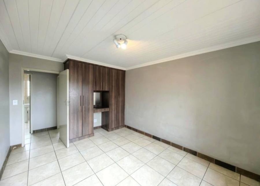 To Let 2 Bedroom Property for Rent in Andeon Gauteng