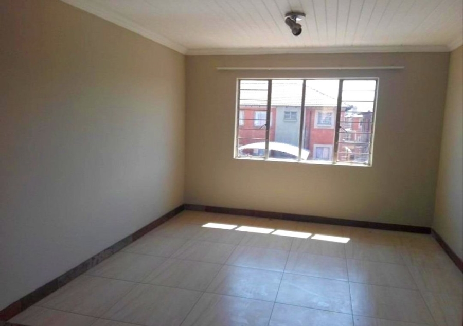 To Let 2 Bedroom Property for Rent in Andeon Gauteng