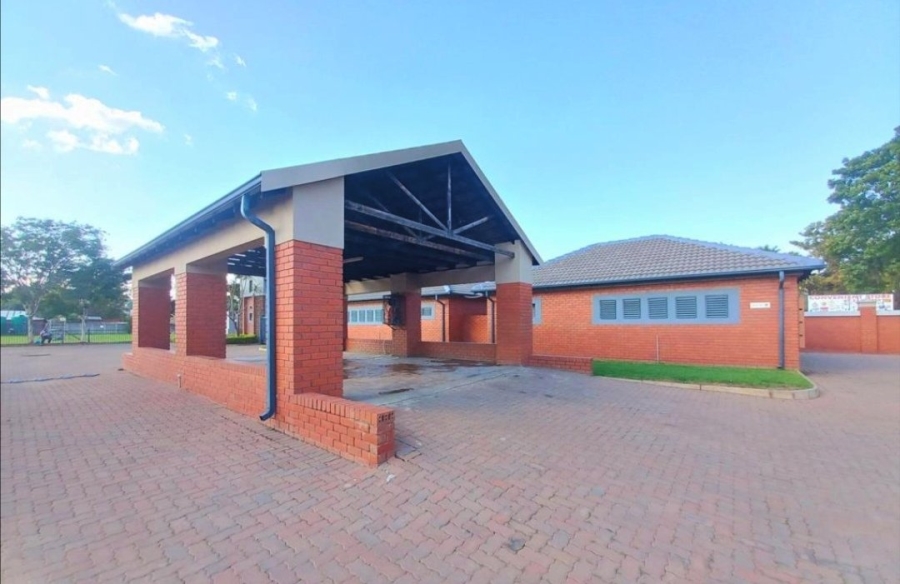 To Let 2 Bedroom Property for Rent in Andeon Gauteng