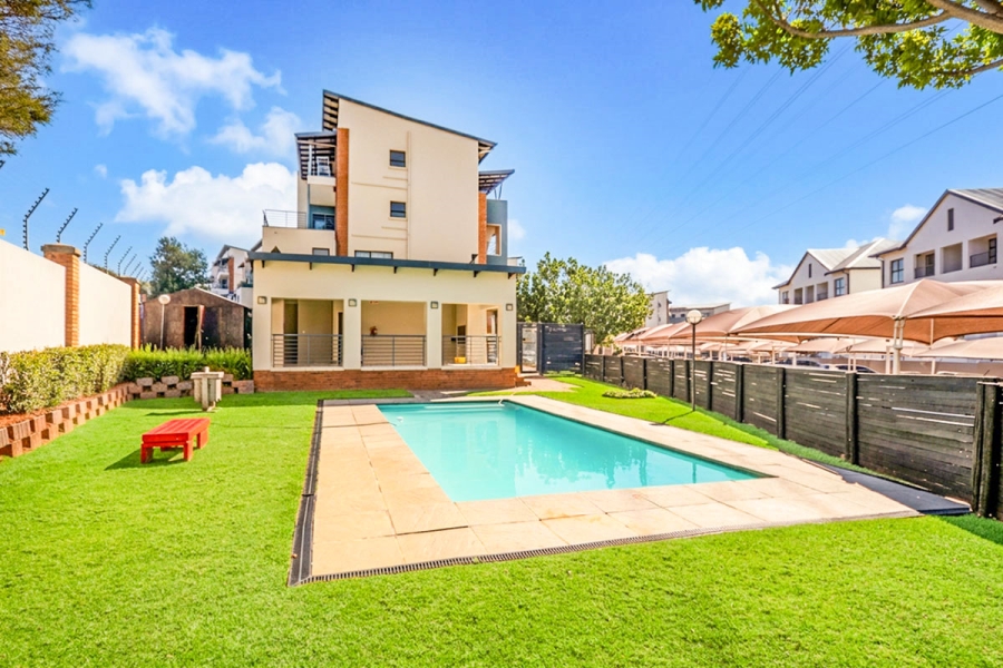 To Let 2 Bedroom Property for Rent in Greenstone Gate Gauteng