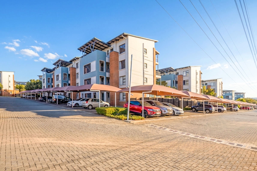 To Let 2 Bedroom Property for Rent in Greenstone Gate Gauteng