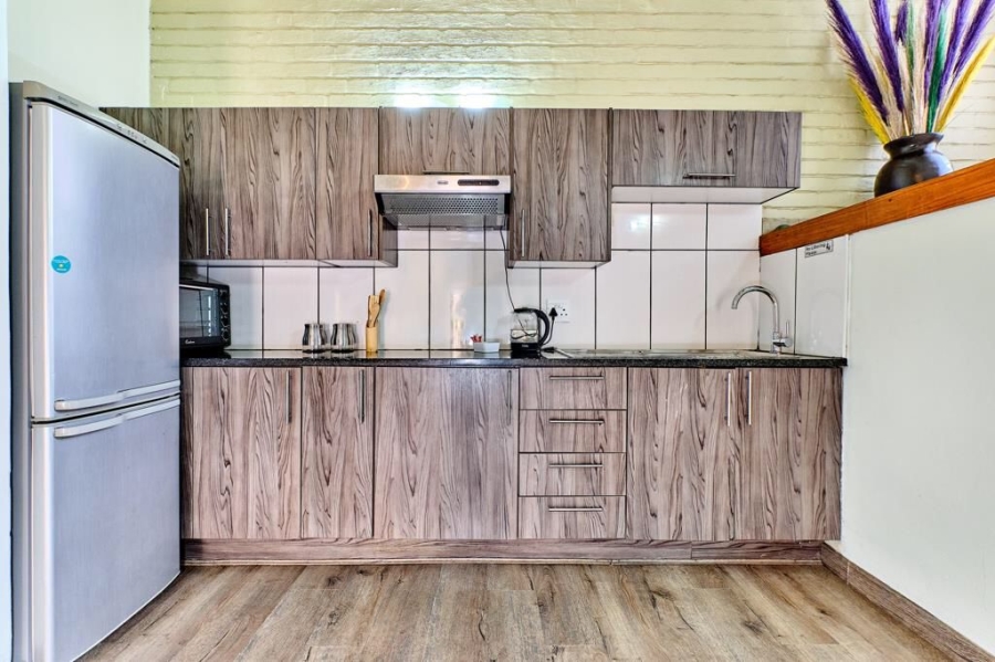 To Let 2 Bedroom Property for Rent in Woodmead Gauteng