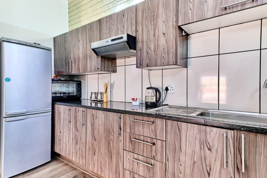 To Let 2 Bedroom Property for Rent in Woodmead Gauteng