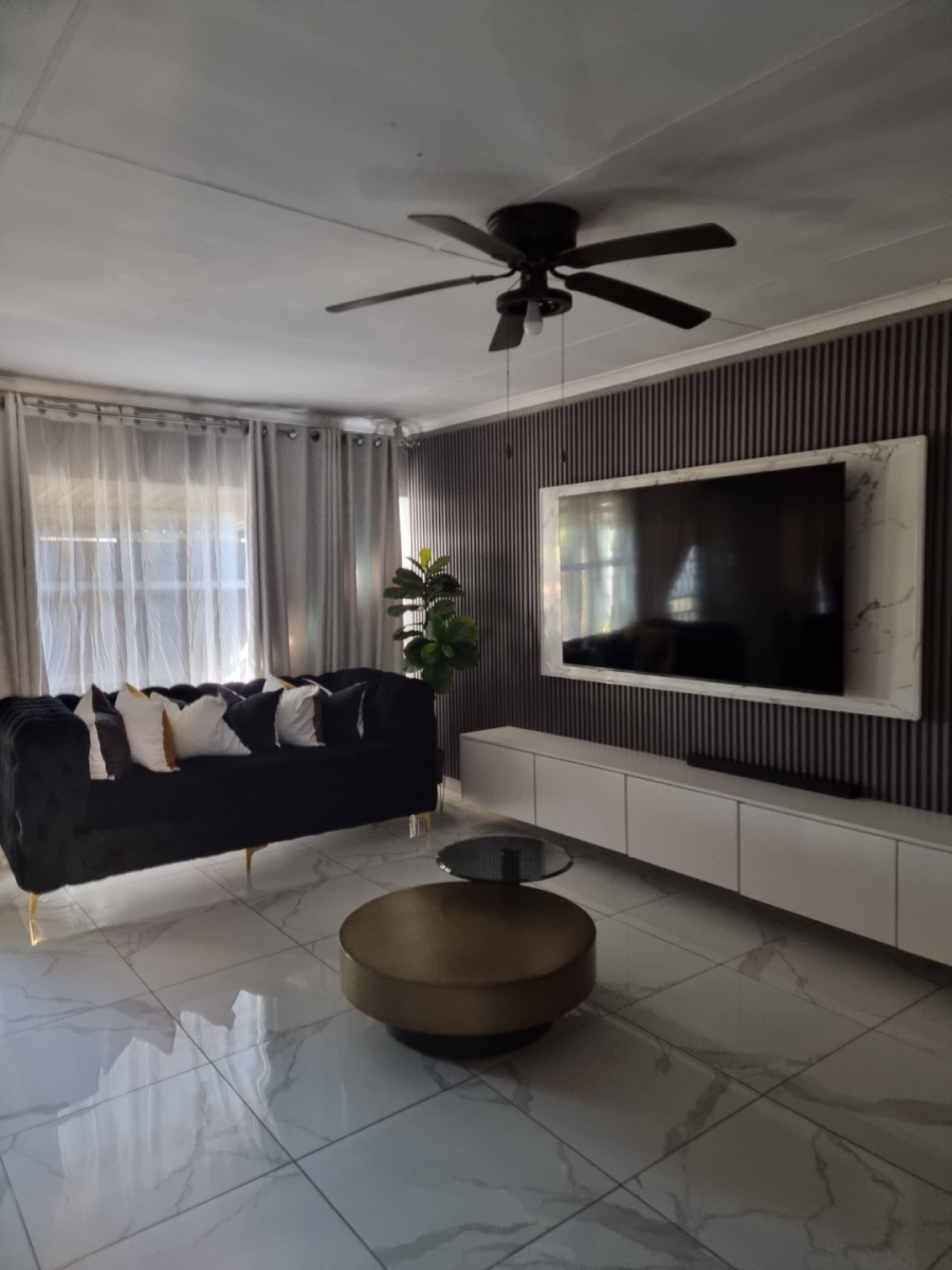 4 Bedroom Property for Sale in Meyerspark Gauteng